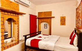 Fort Side Guest House
